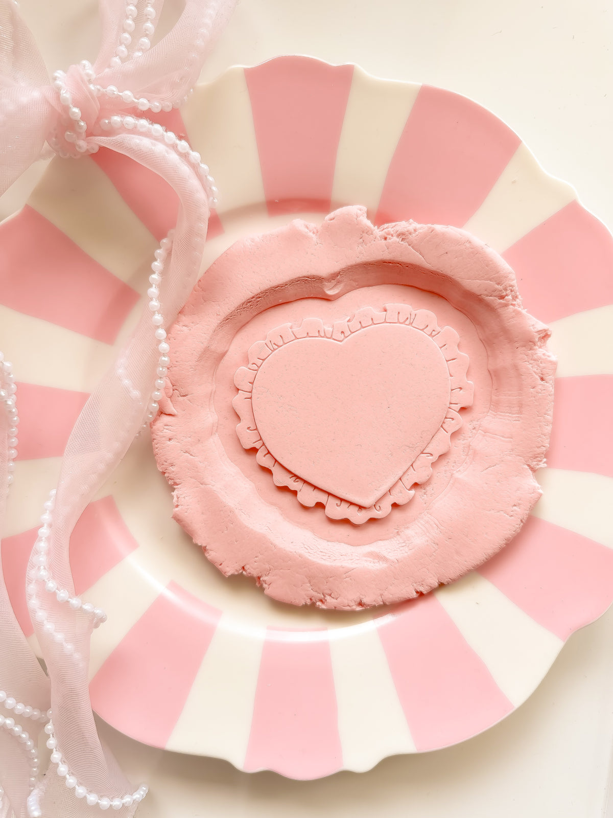 Blank Ruffle Heart style 1 - Debosser and Cutter