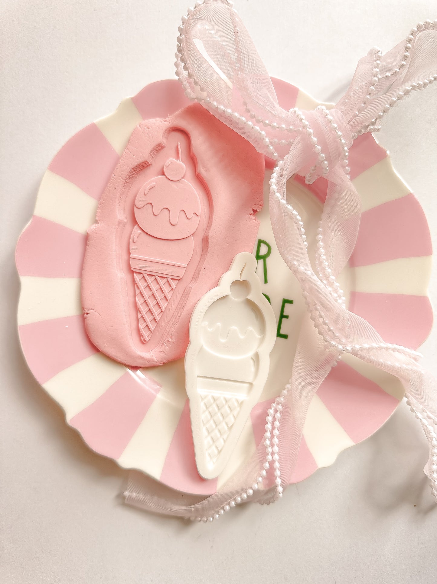 Ice cream cone - Debosser and Cutter