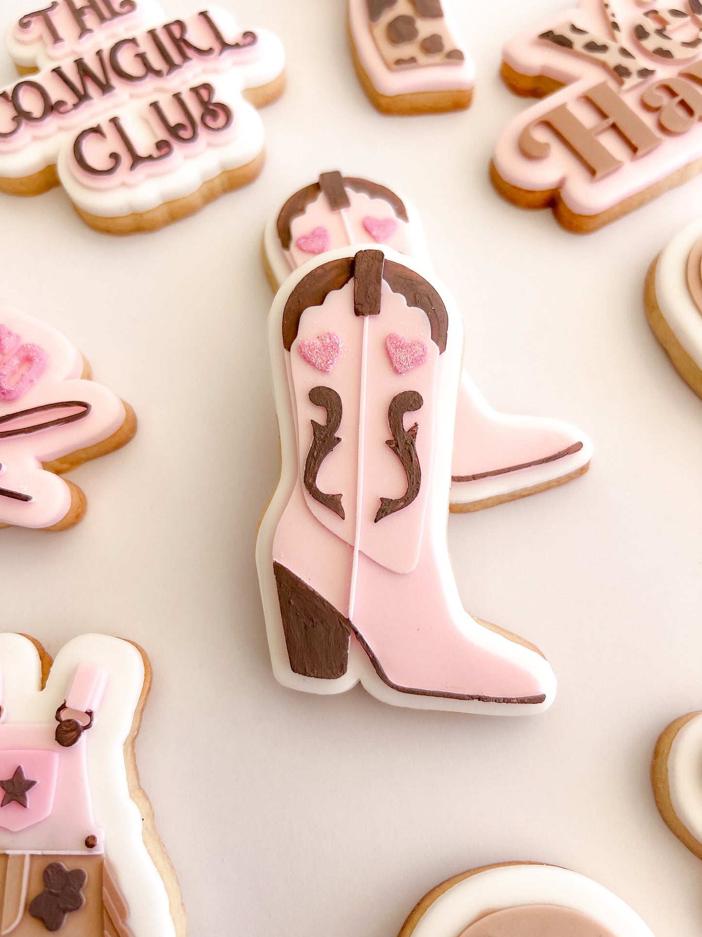 Heeled cowgirl boot - Debosser and Cutter