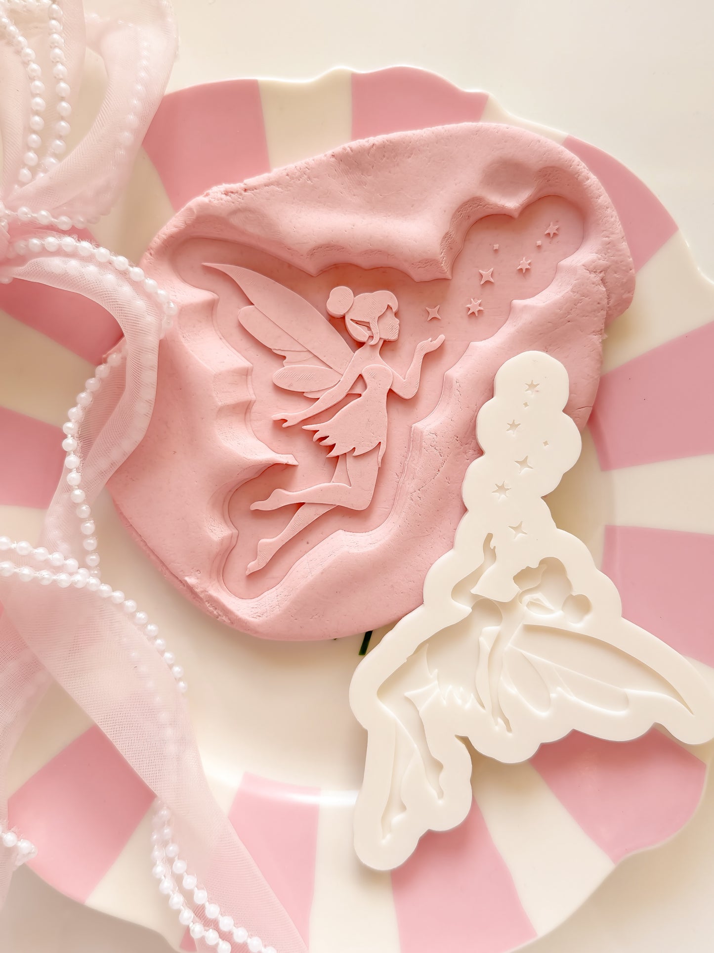 Fairy flying - Debosser and Cutter