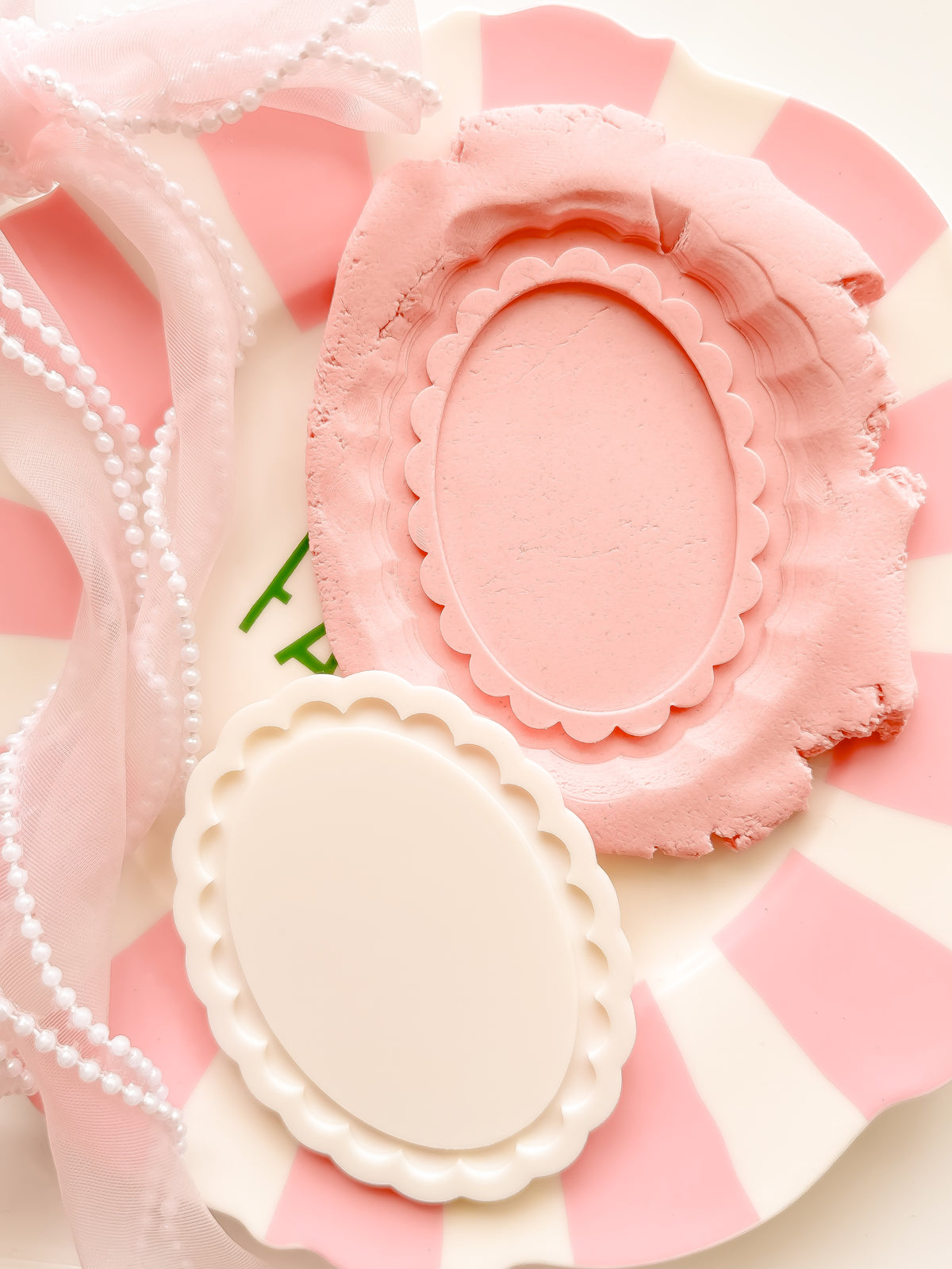 Blank Scalloped Border Style 1  - Debosser and Cutters