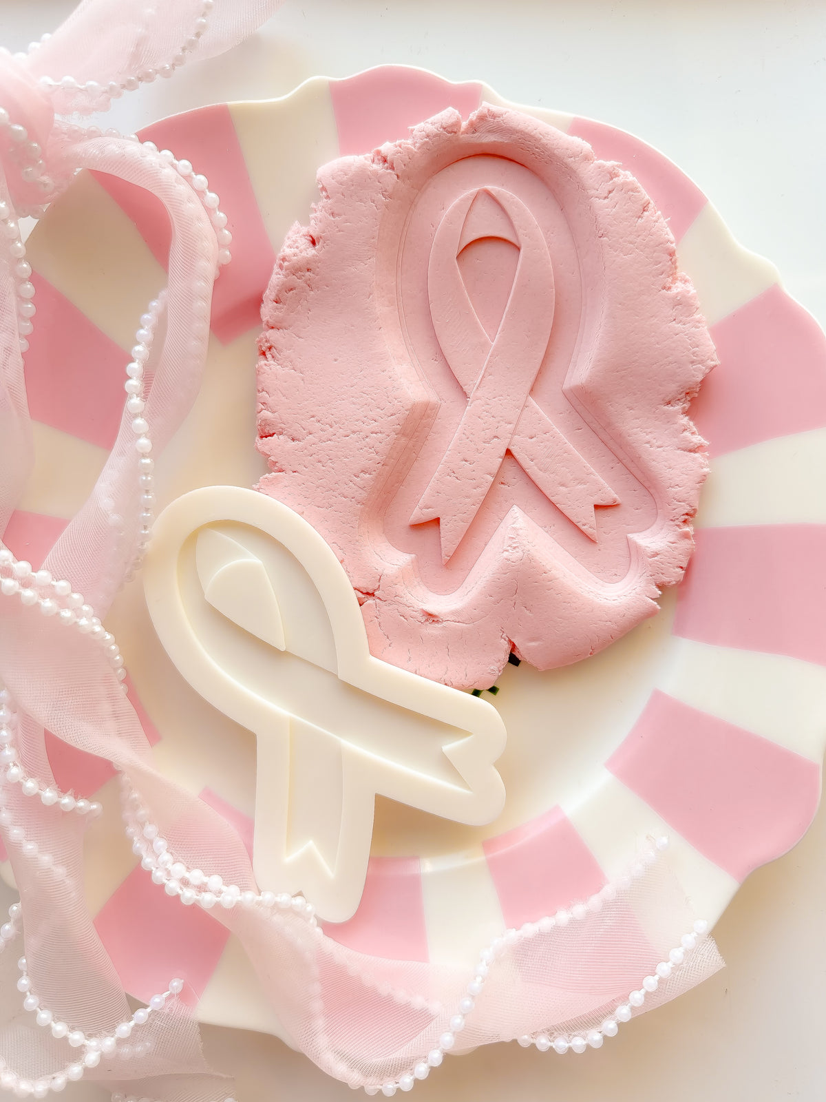 Cancer Ribbon Style 2 - Debosser and Cutter