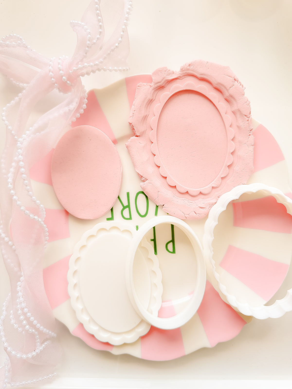 Blank Scalloped Border Style 1  - Debosser and Cutters