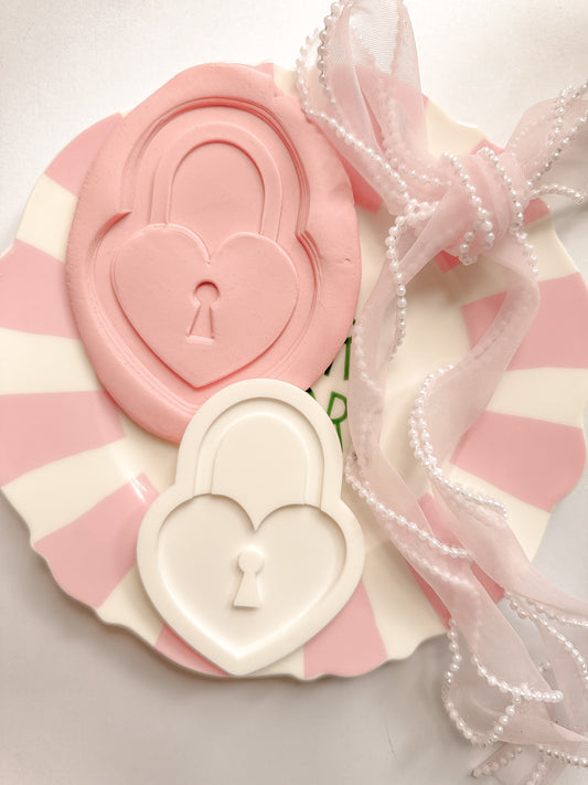Plain Heart Lock - Debosser and Cutter