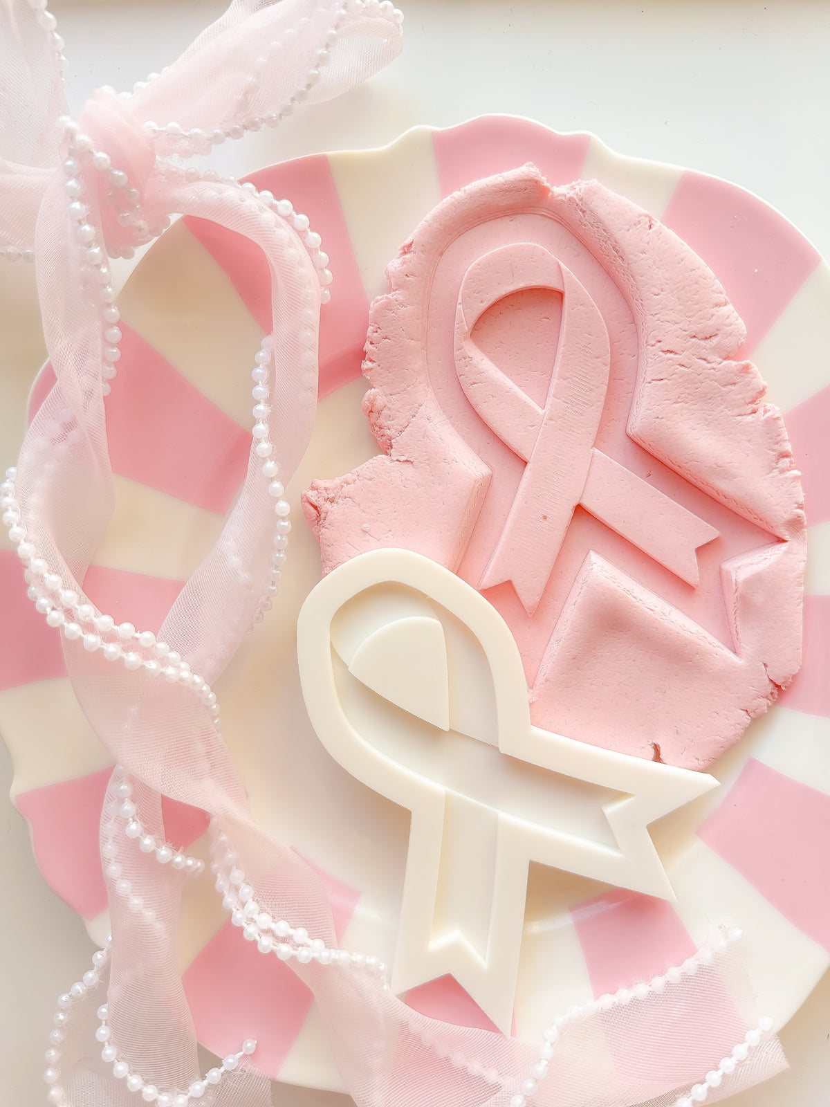 Cancer Ribbon Style 1 - Debosser and Cutter